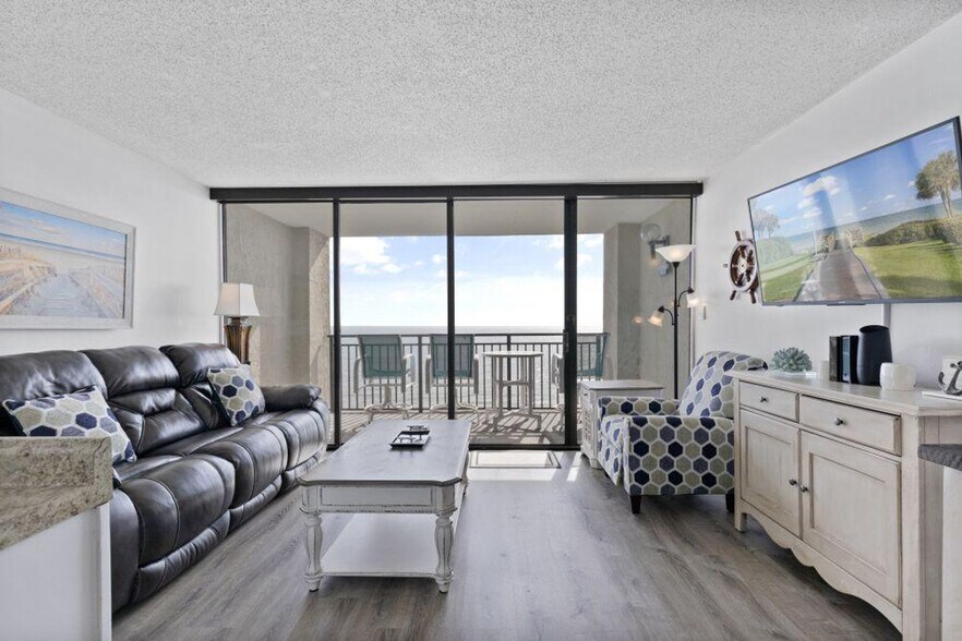Primary Photo - 5523 N Ocean Blvd