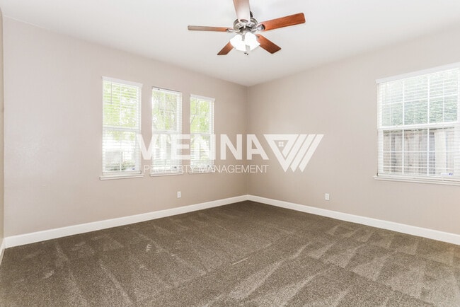 Building Photo - 836 Spotted Pony Ln