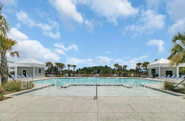 Building Photo - 640 Chigwell Springs Ln