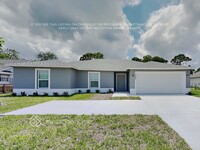 Building Photo - 1762 SW Airoso Blvd