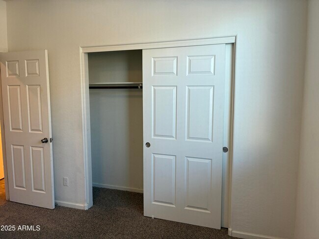 Building Photo - 69 S 195th Ln