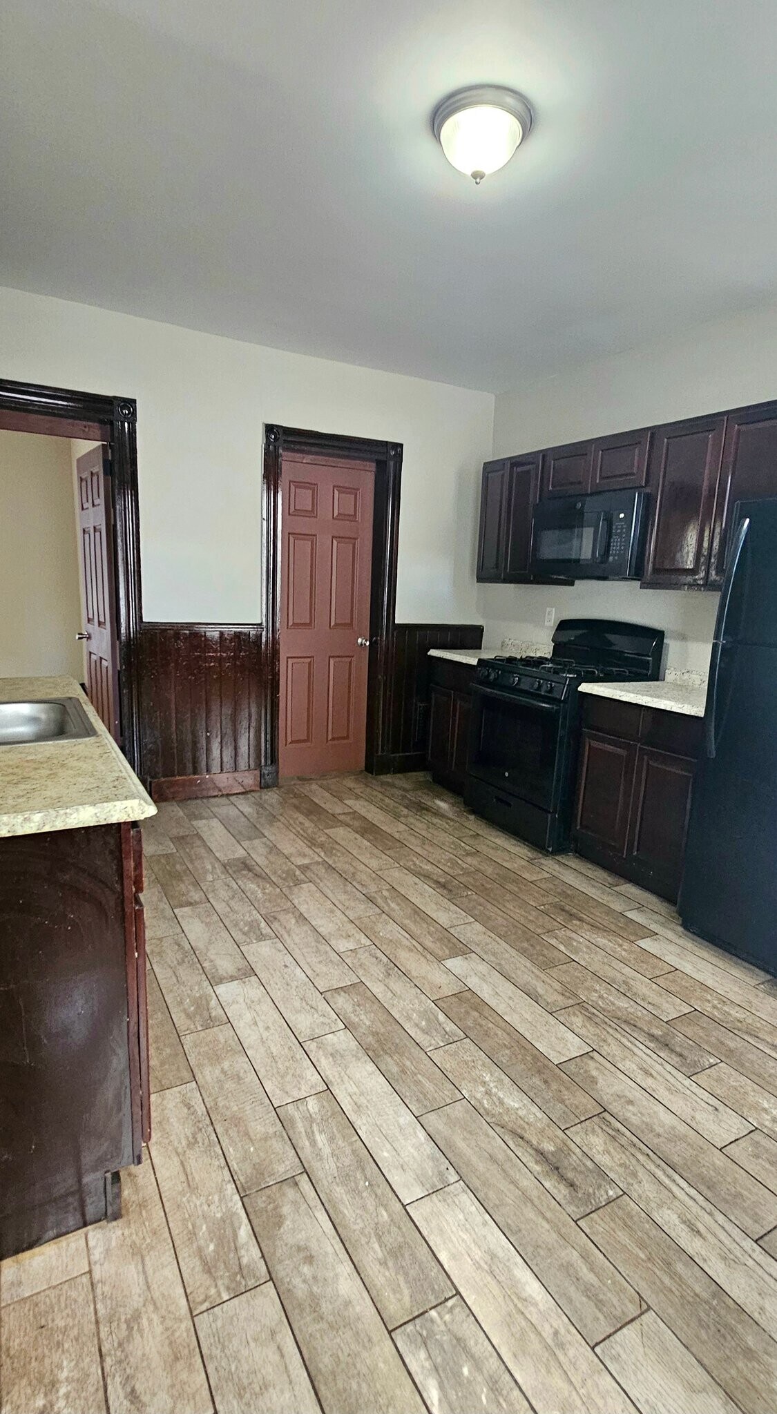 Building Photo - 624 Dixwell Ave