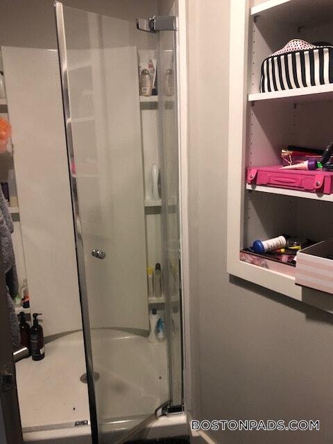 Building Photo - 53 Glenville Ave