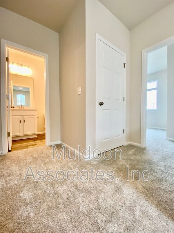 Building Photo - 8739 Scarborough Dr