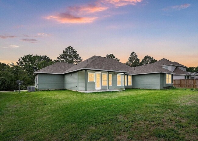 Building Photo - 26579 Pin Oak Dr