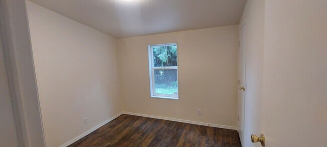 Building Photo - 6740 Greystone Ln