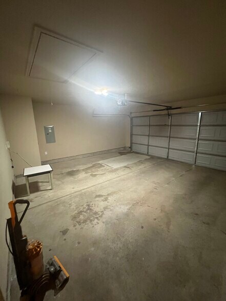 Building Photo - 18509 Agua Dr