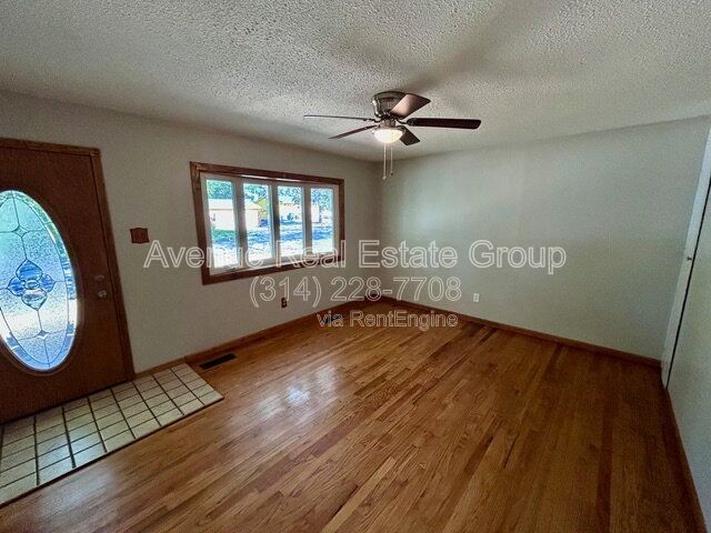 Building Photo - 5154 Ville Donna Ln