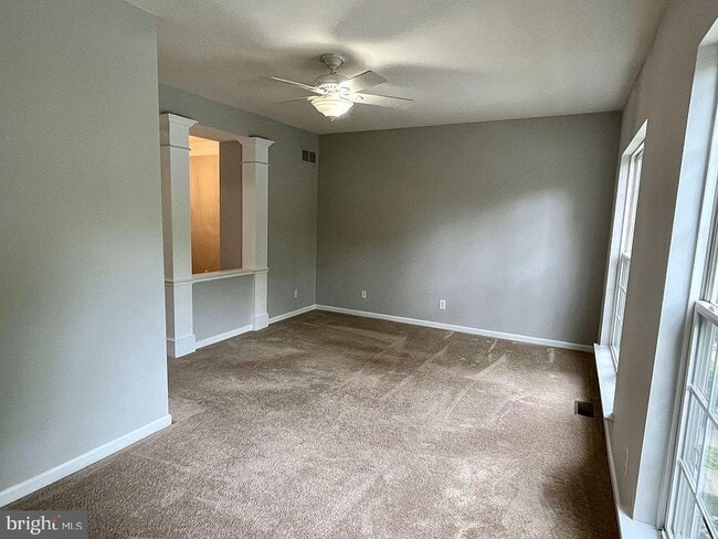 Building Photo - 1930 Cavalier Ln