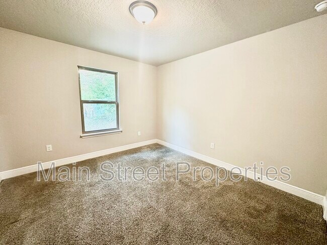 Building Photo - 7797 Ira Dr