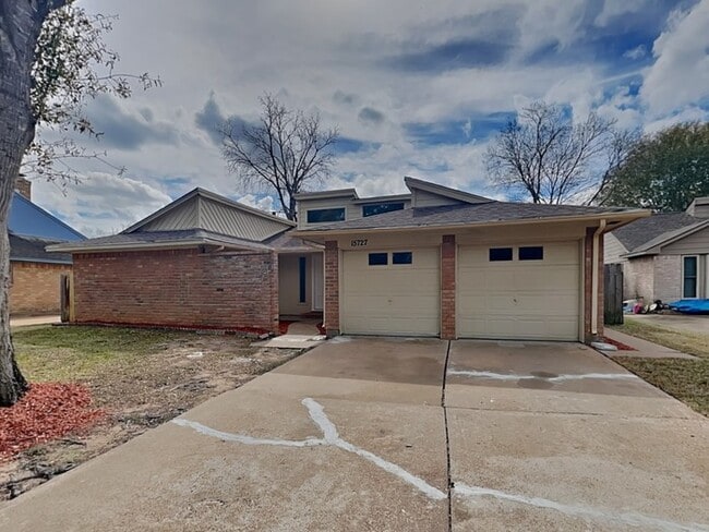 Building Photo - 15727 Cascade Point Dr