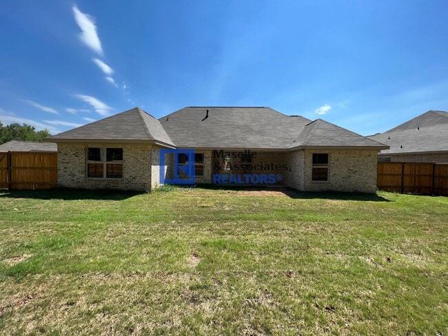 Building Photo - 4 Bed/2 Bath Home in Pearl in Silver Ridge