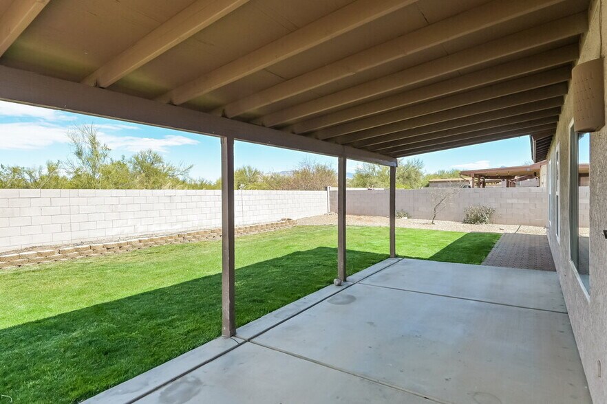 Building Photo - 10029 E Moonstruck Way