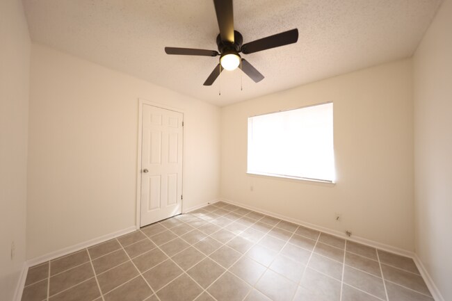 Building Photo - 1008 S 31st St