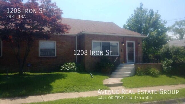 Primary Photo - 1208 Iron St-