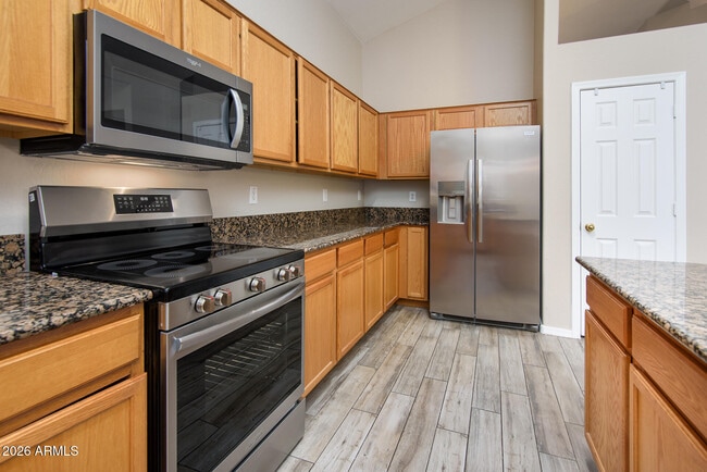 Building Photo - 43395 W Wild Horse Trail