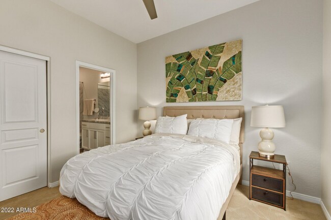 Building Photo - Grayhawk Remodeled Condo