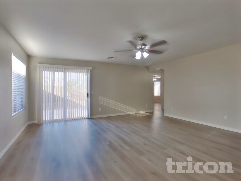 Building Photo - 7437 W Elwood St