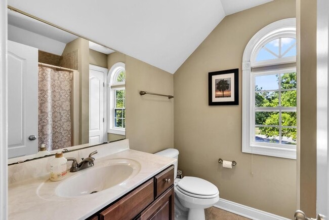 Building Photo - 223 Royal Tern Dr