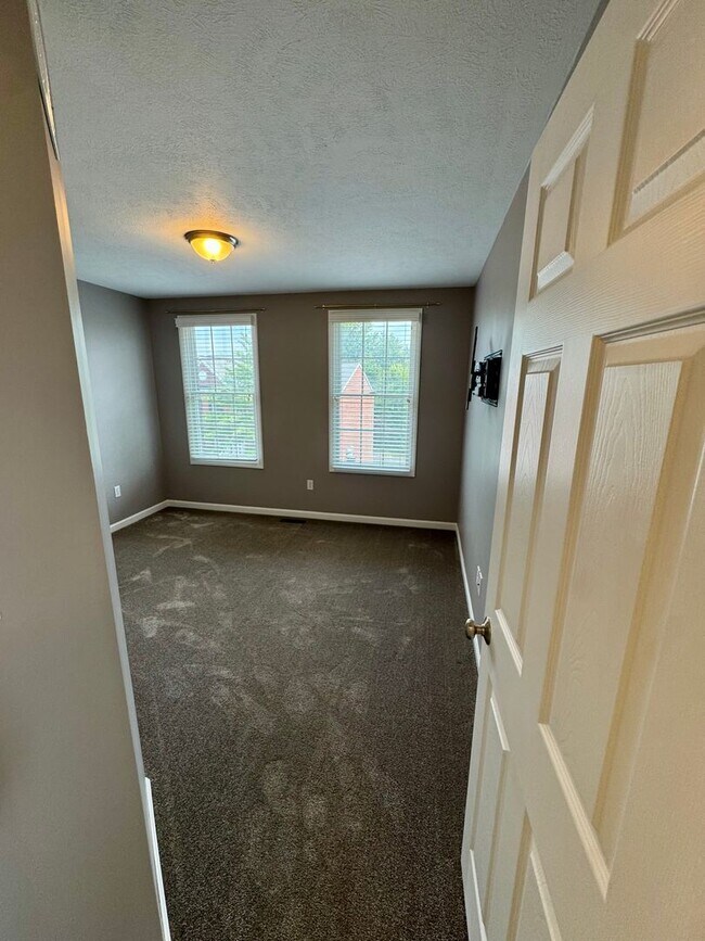 Building Photo - Move-In Ready Wexford Home Featuring Modern Updates and an Attached Two-Car