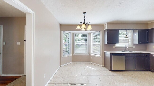 Building Photo - 3004 Longleaf Dr