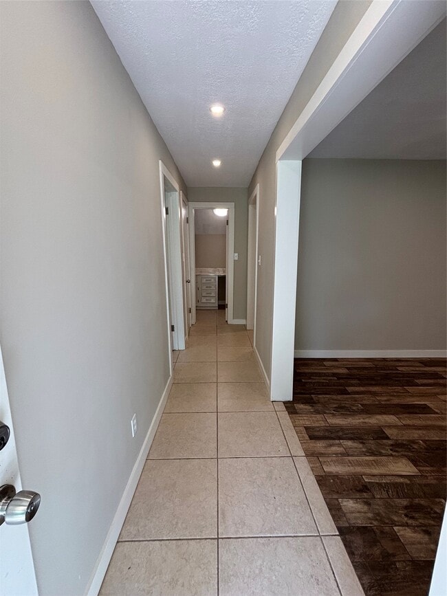 Building Photo - 8049 Forest Hills Dr