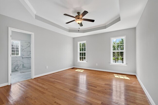 Building Photo - 147 Watersedge Ln