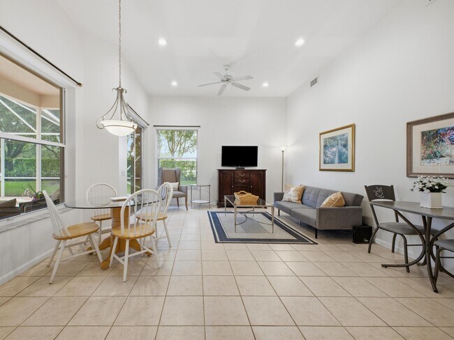Building Photo - 4378 Danielson Dr