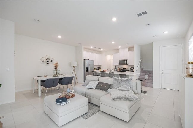 Building Photo - 4377 Small Creek Rd