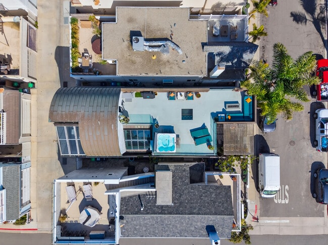 Building Photo - 219 Colton St