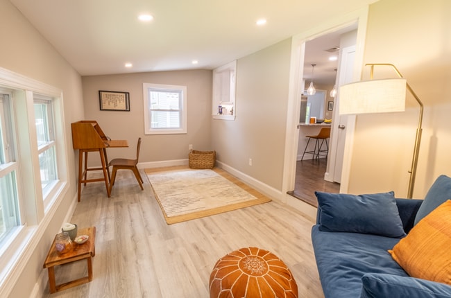 Building Photo - Spacious 4-Bedroom Home with In-Law Suite