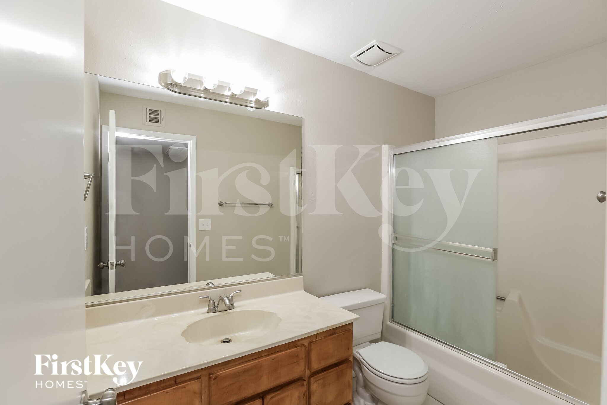 Building Photo - 1170 W Nopal Pl