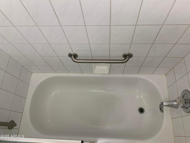 Building Photo - 15440 N 50th Pl