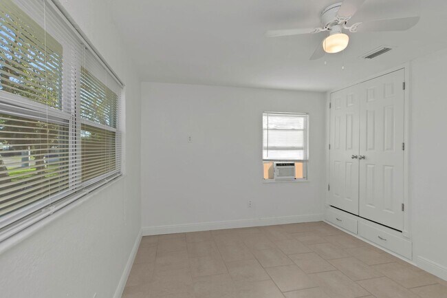 Building Photo - 5148 Tampa Bay Growth Fund 2 LLC