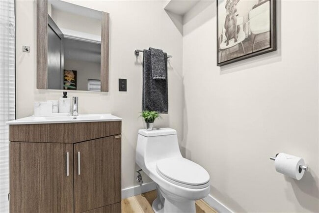 Building Photo - 5228 Dresden Wy