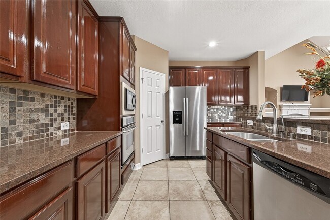 Building Photo - 21103 Falcon Creek Ct