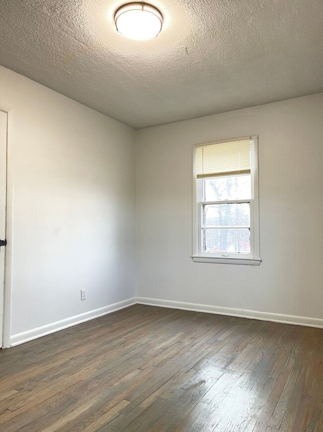 Building Photo - 3826 N 36th St