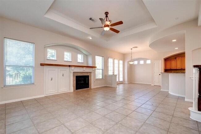 Building Photo - 34 N Longsford Cir