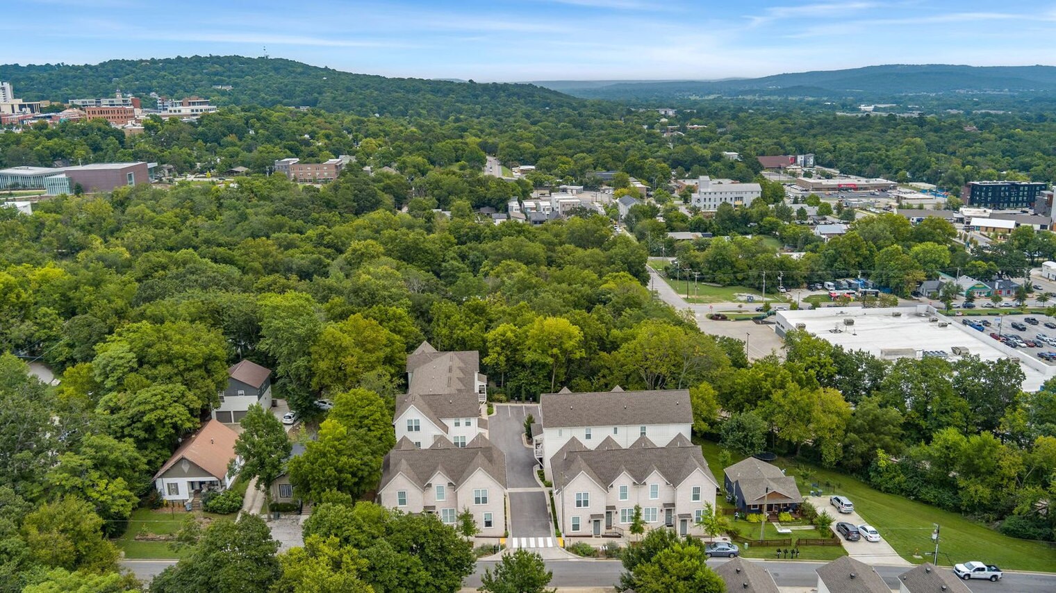 Building Photo - 376 S Hill Ave