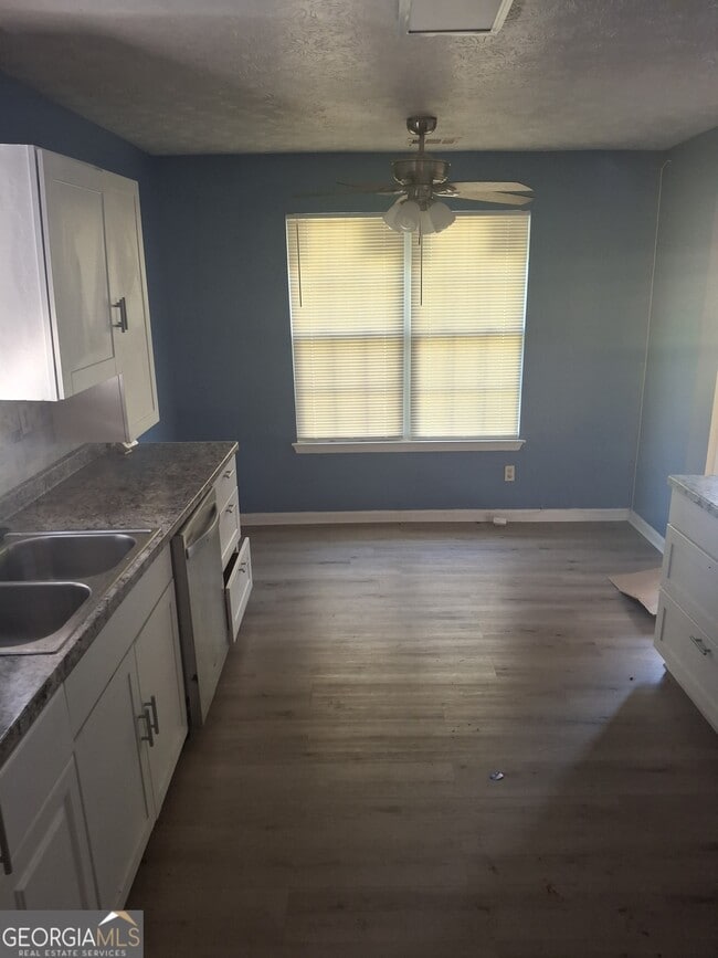 Building Photo - 2708 Field Spring Dr