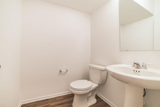 Building Photo - 220 Red Buckeye Loop