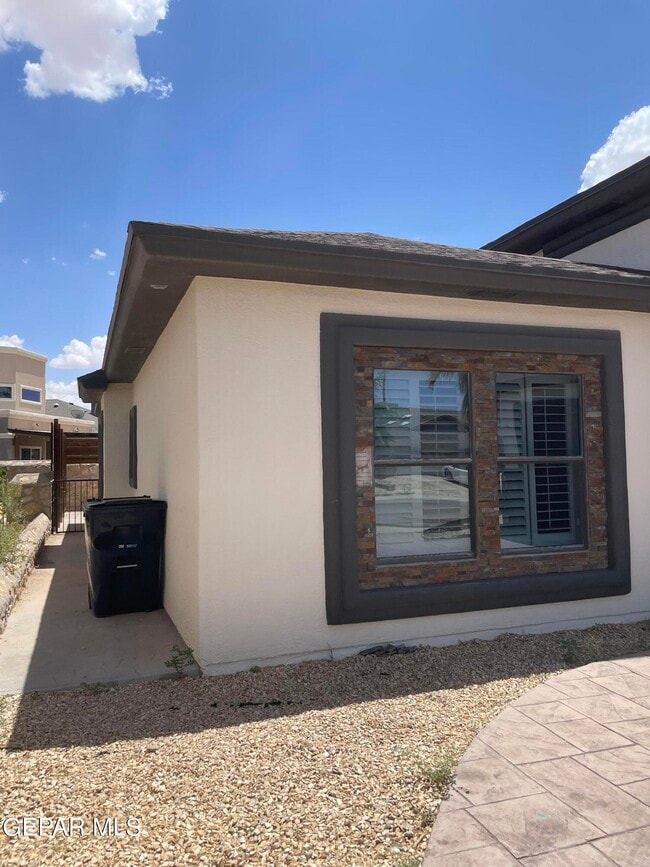 Building Photo - 3132 Tunnel Point Way