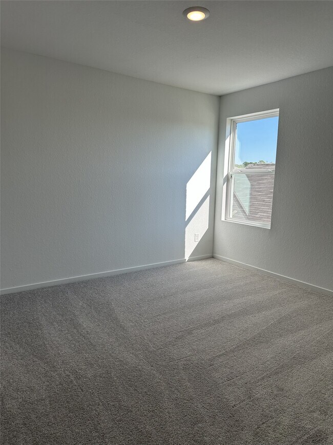 Building Photo - 1642 Gardenia Grv Ln