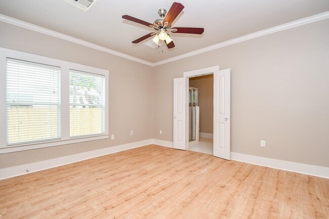 Building Photo - 1307 Walton St