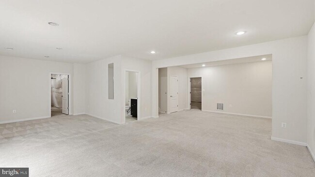 Building Photo - 424 Alder Dr