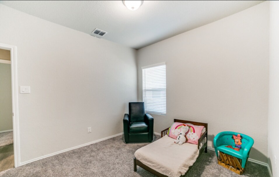 Building Photo - 12811 Lucas Ridge Dr