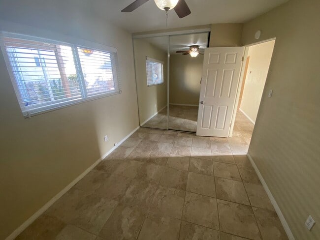 Building Photo - kl303r