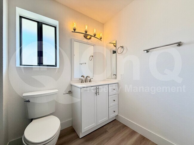 Building Photo - 12810 W Blue Bonnet Dr
