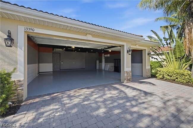 Building Photo - 13390 Seaside Harbour Dr