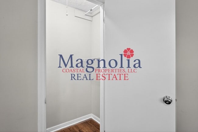 Building Photo - 3 bedroom 2 bathroom home in Richmond Hill GA